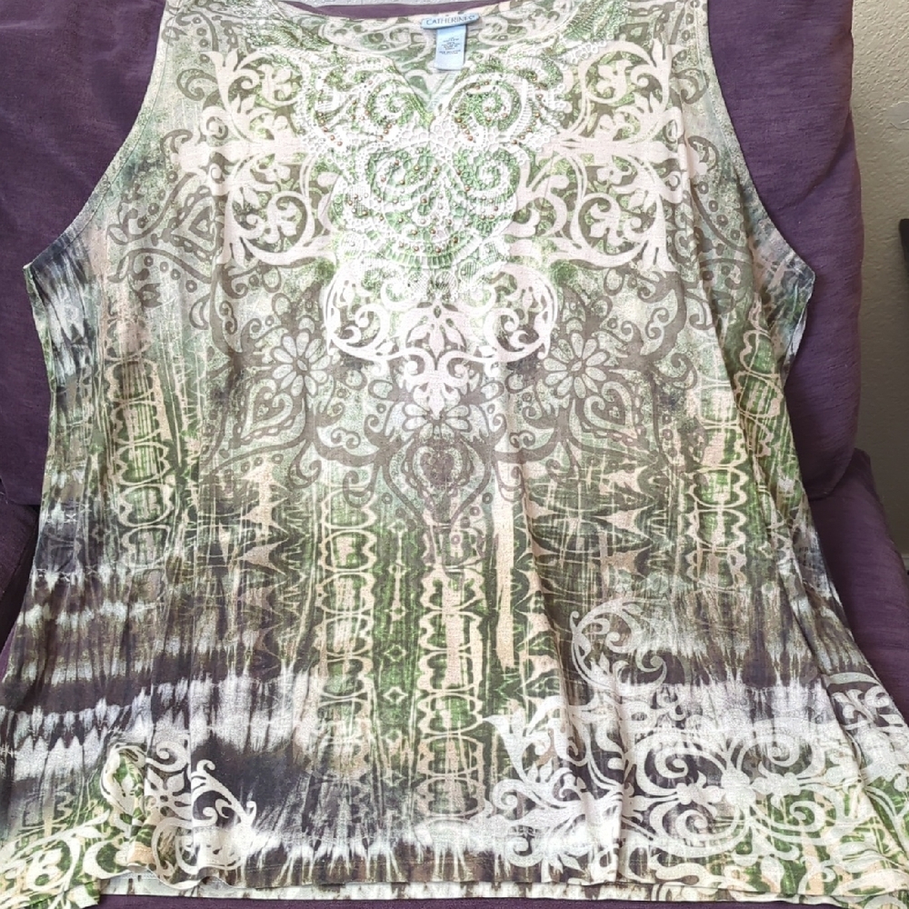 Catherines White and Gray Sleeveless Fitted Graphic Tank Top